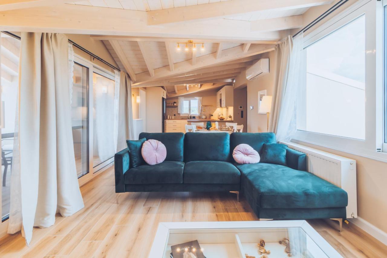 Melena Premium Suites Roda  Esterno foto