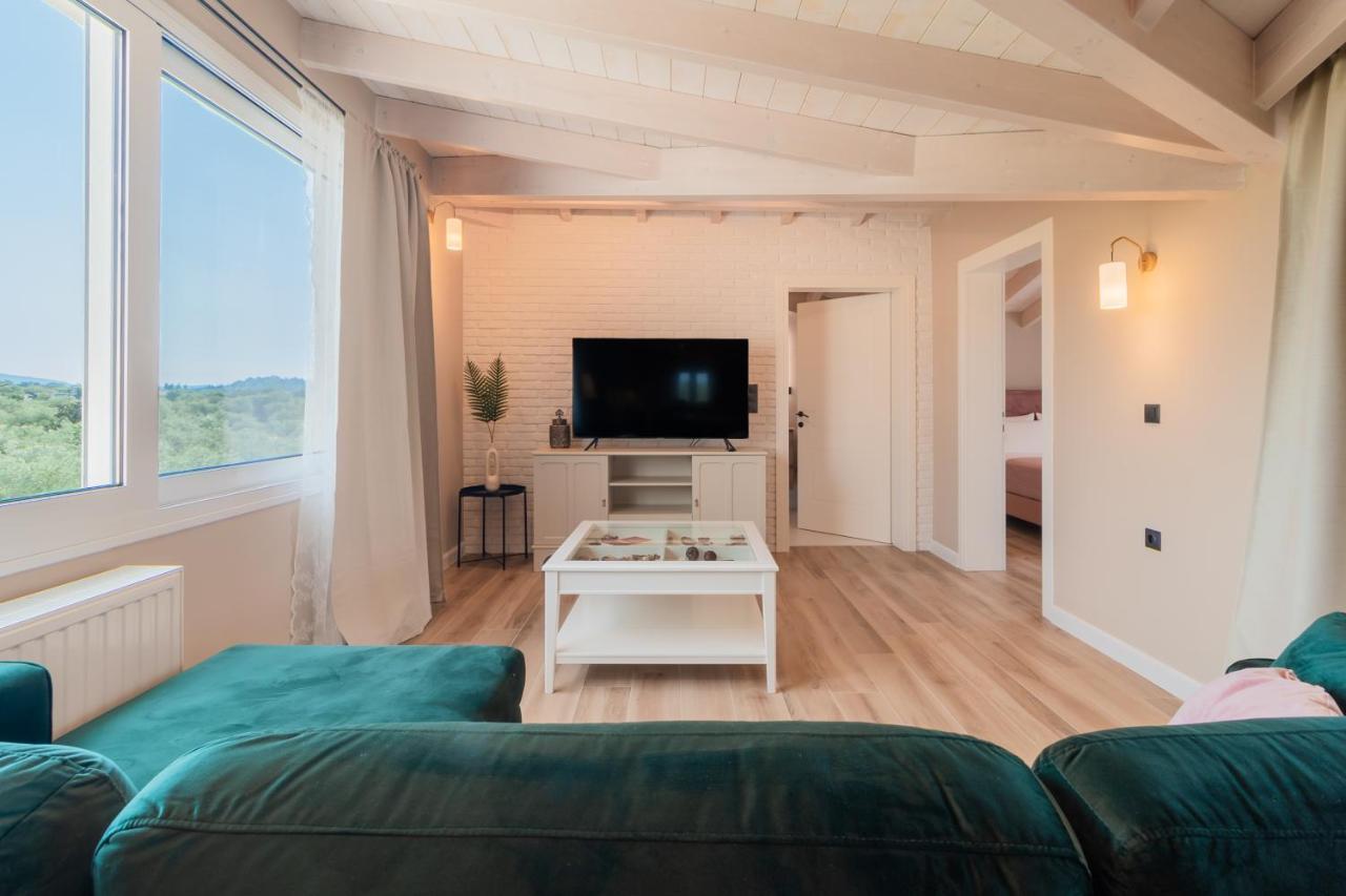 Melena Premium Suites Roda  Esterno foto