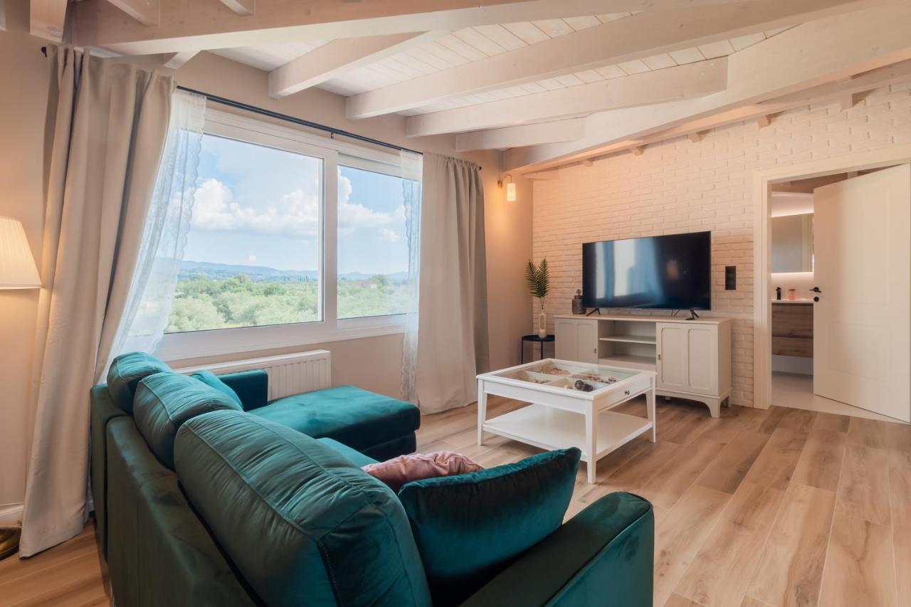 Melena Premium Suites Roda  Esterno foto