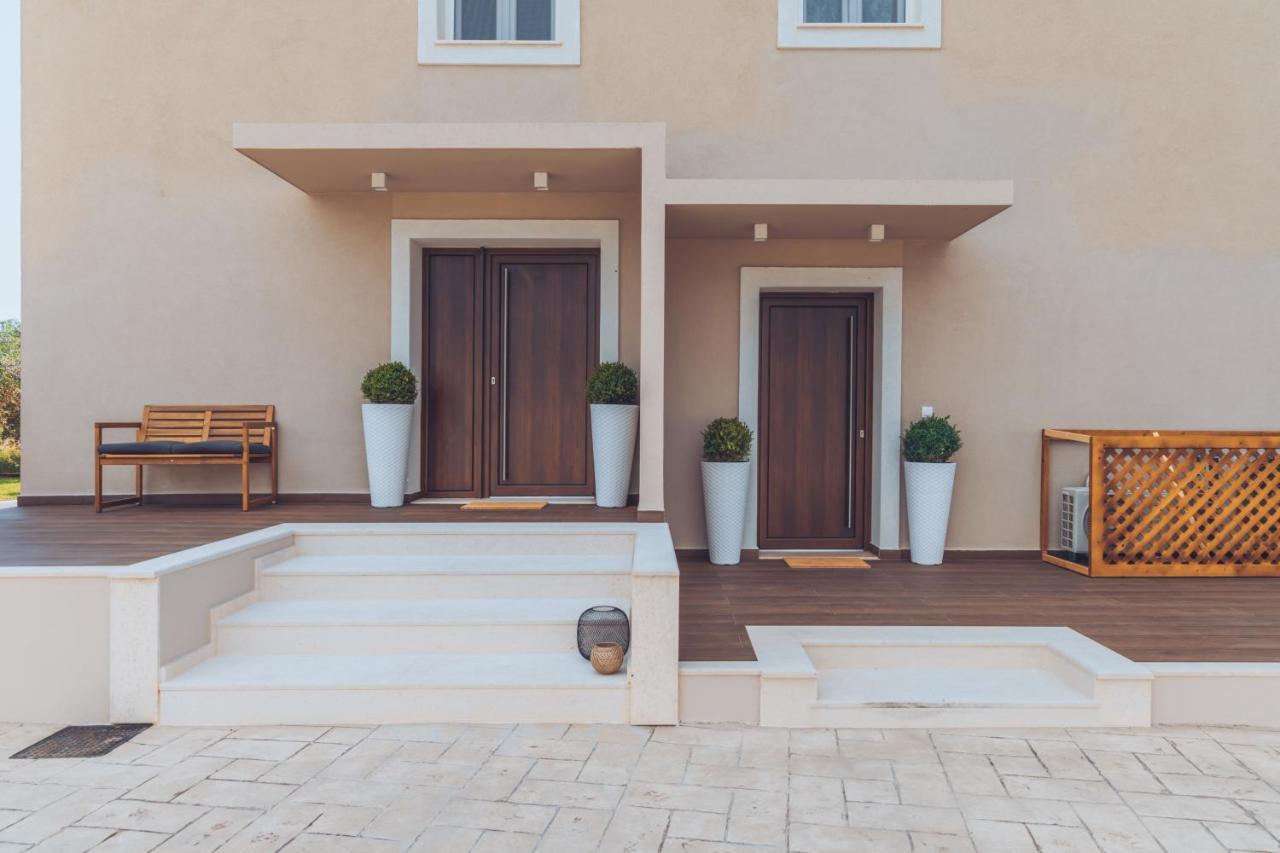 Melena Premium Suites Roda  Esterno foto