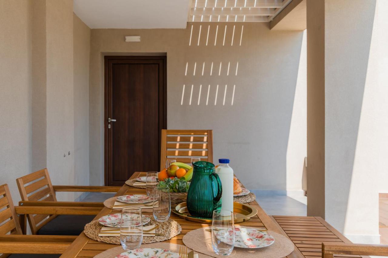 Melena Premium Suites Roda  Esterno foto