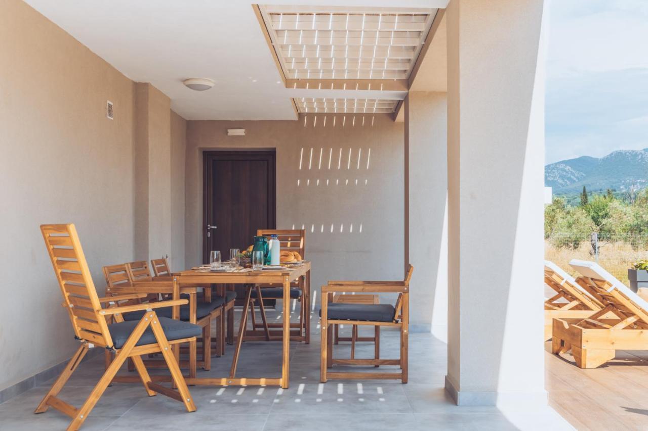 Melena Premium Suites Roda  Esterno foto