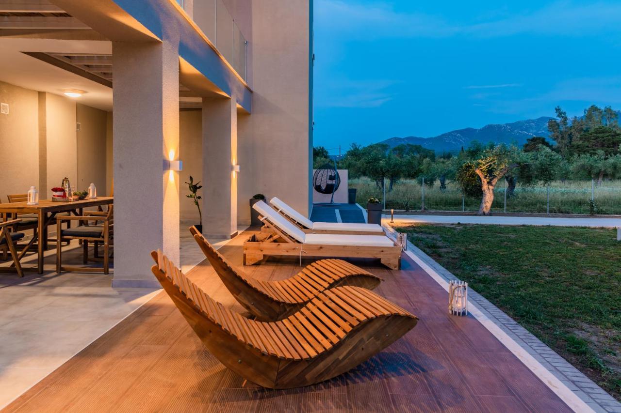 Melena Premium Suites Roda  Esterno foto