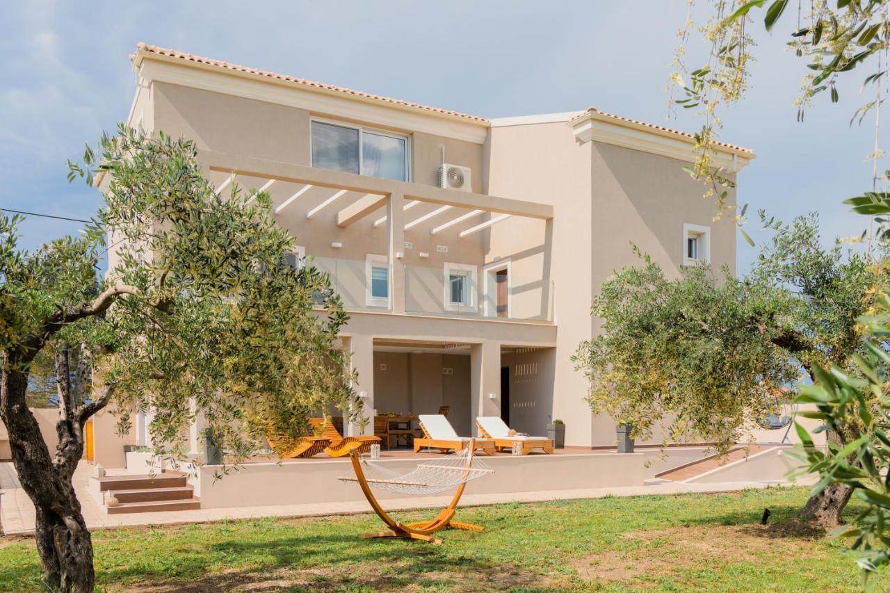 Melena Premium Suites Roda  Esterno foto