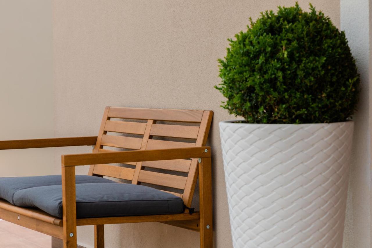 Melena Premium Suites Roda  Esterno foto